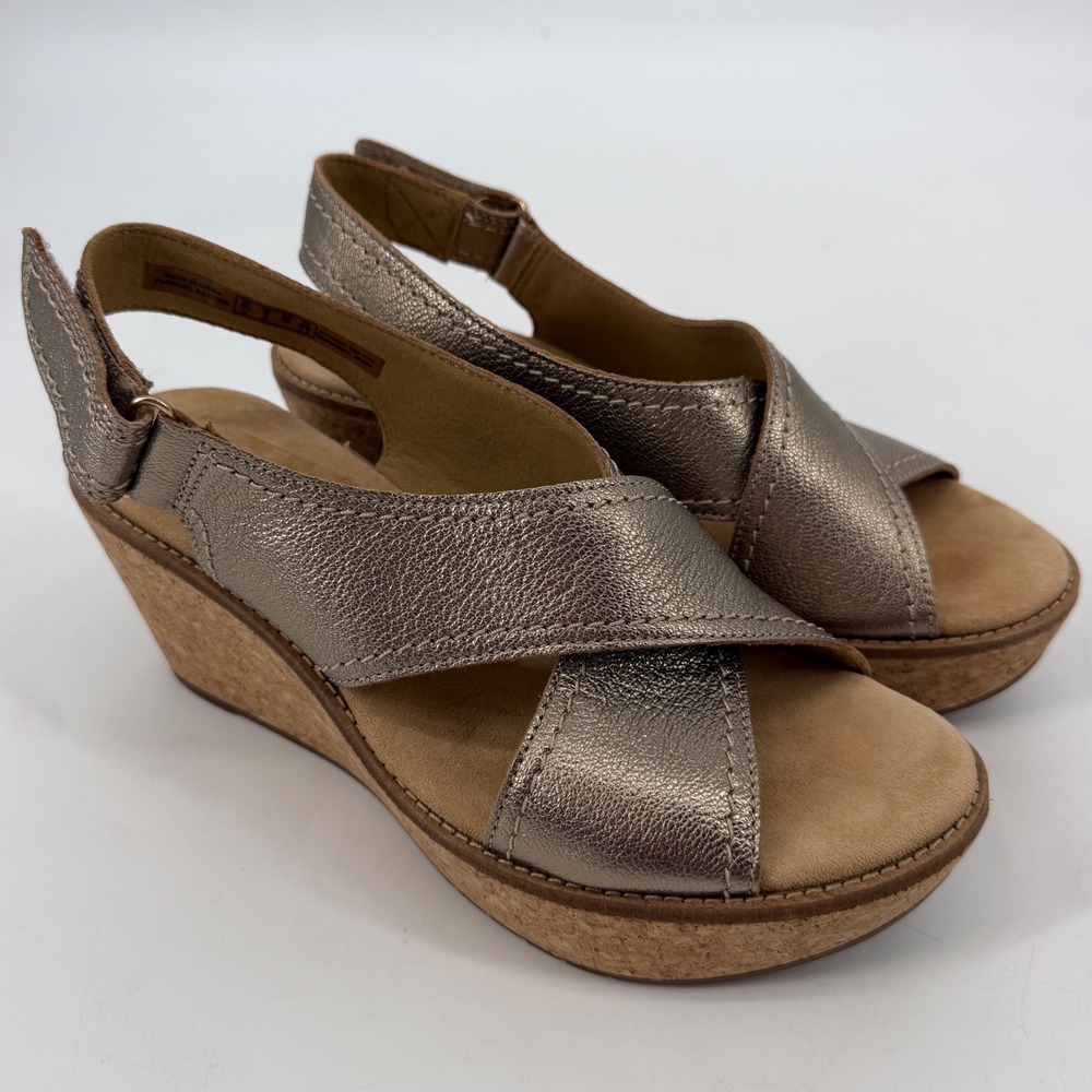 Clarks Artisan Petrina Gail Sandals Womens 8M Gold Metallic Leather Cork Wedge